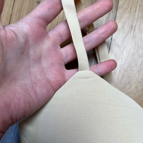 NEW TrueKind Women's M Supportive Comfort Wireless Shaping Bra Beige Nude Cream - Picture 6 of 8